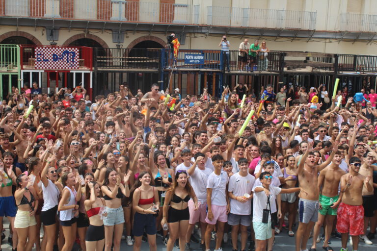 Nules gaudeix d’una multitudinària Cridà, tret d’eixida de les festes patronals