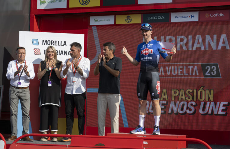 Castellón vibra de emoción al paso de La Vuelta Ciclista España por la provincia