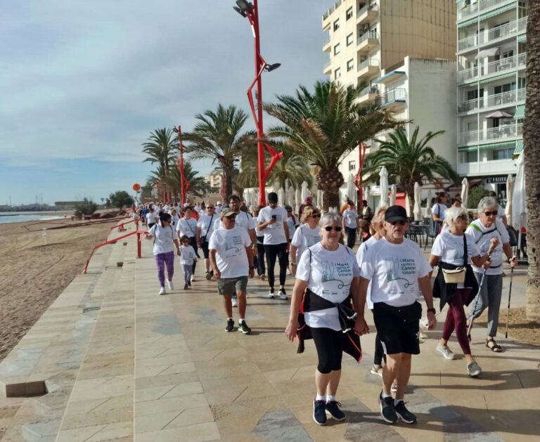 Éxito de la I Marcha Contra el Cáncer en Vinaròs