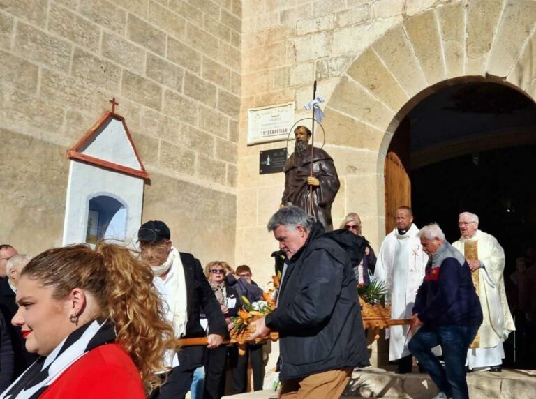 Vinaròs prepara la fiesta de San Antonio