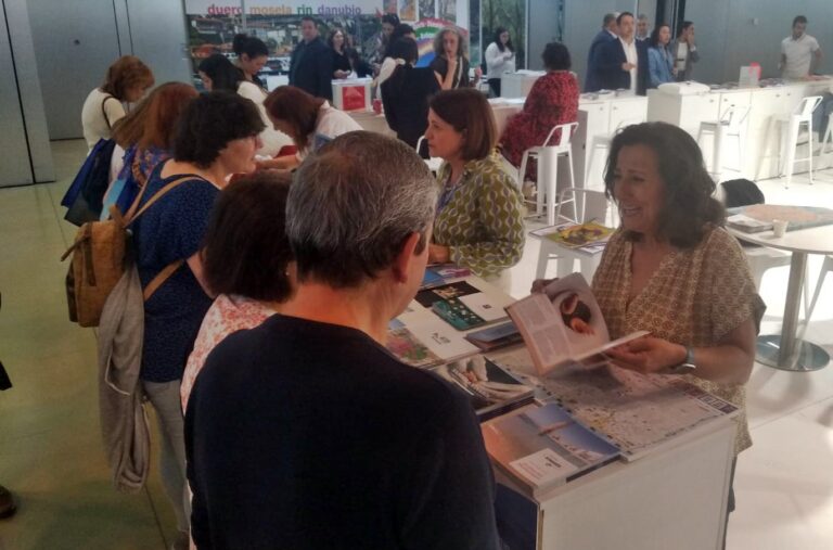 Vinaròs participa en el salón turístico Aratur