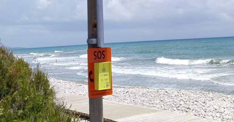 Las playas sin vigilancia de Alcossebre cuentan con MUPIS SOS