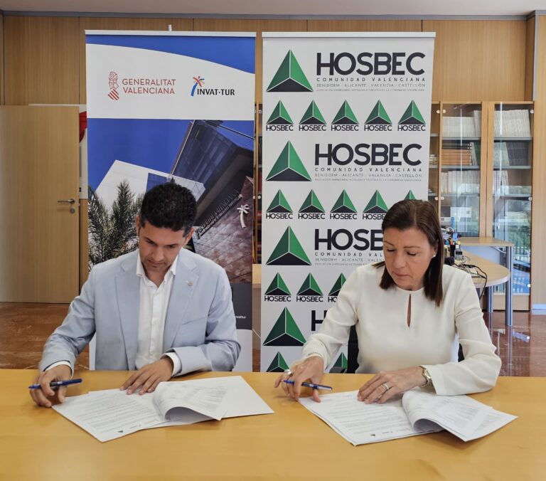 Turisme firma un convenio de colaboración con Hosbec