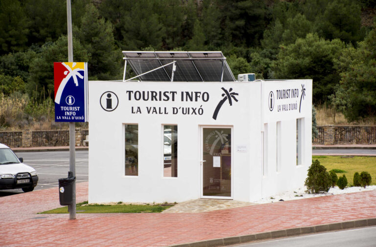 La Tourist Info de la Vall d’Uixó duplica el número de visitantes en un año