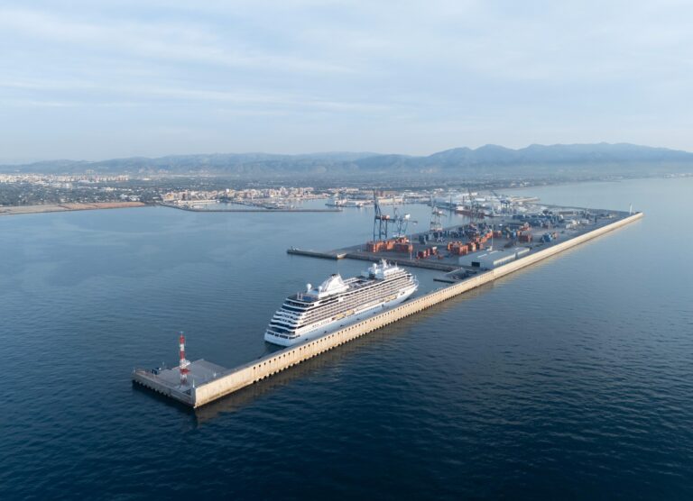 Jornada en Castellón sobre el impacto económico-social y la economía azul en los cruceros y la náutica