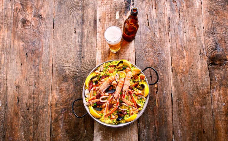 La paella:  sabor, salud y tradición en la Dieta Mediterránea