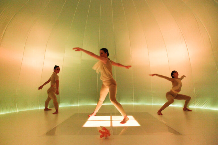 TRES de Ballet Triàdic arriba al Paranimf de l’UJI dins de la mostra Reclam