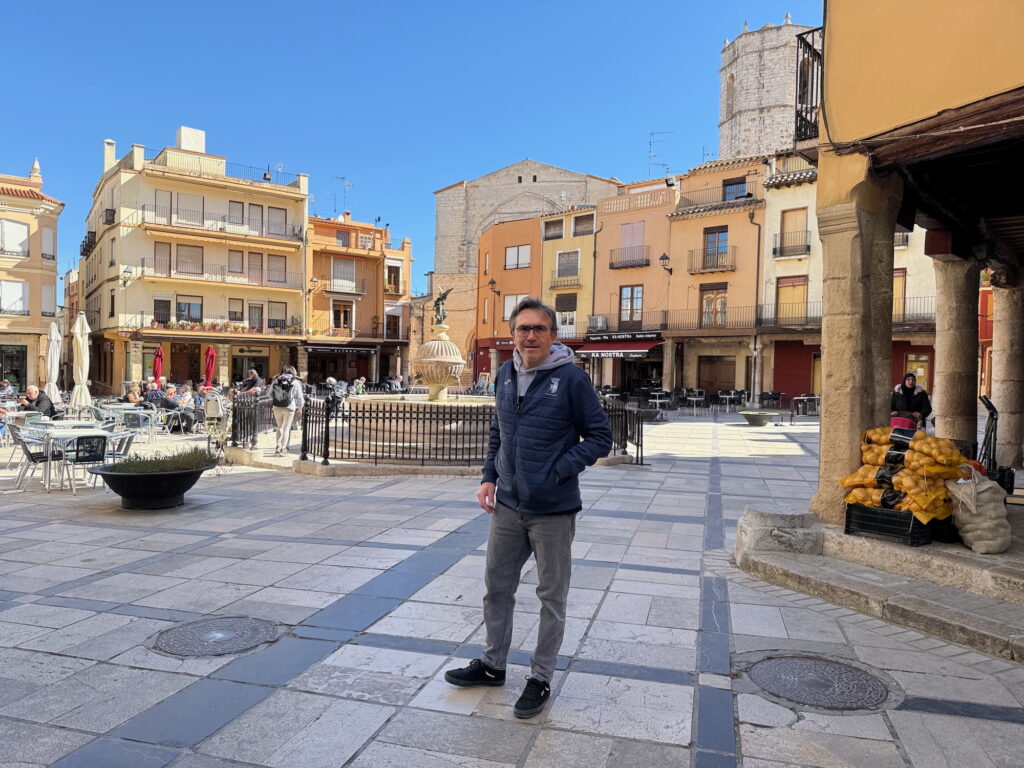 Fuente del Angel Plaza Mayor de Sant Mateu 2025